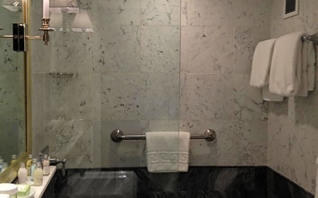 1 Bedroom Suite