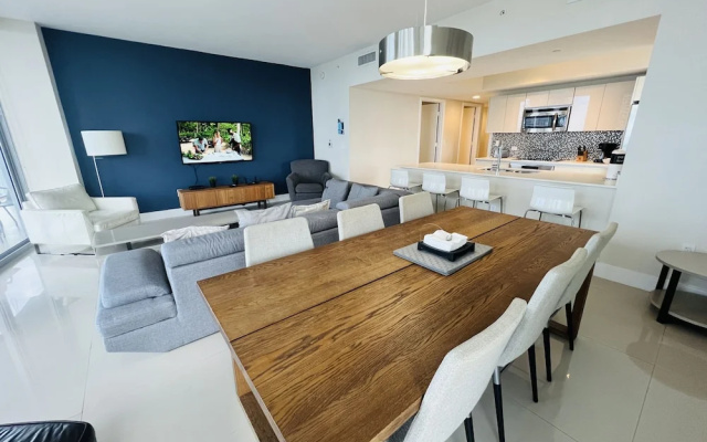 Deluxe Apartment