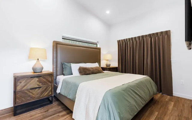 1 Bedroom Deluxe Double Bungalow with mountain view
