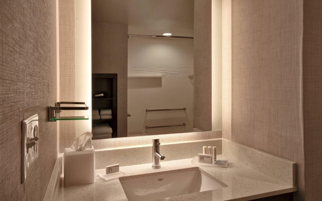 2 Bedrooms Suite with balcony