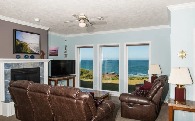2 Bedrooms Standard room with ocean view