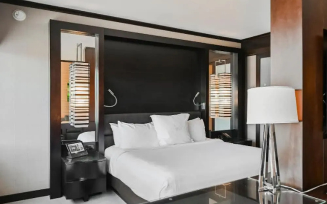 2 Bedrooms Studio