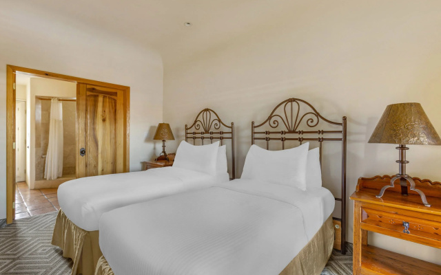 2 Bedrooms Twin Suite