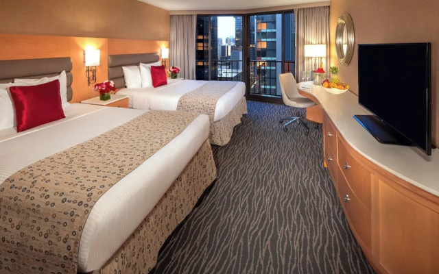 Premier Quadruple room with balcony and with city view