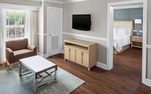 2 Bedrooms Double Suite