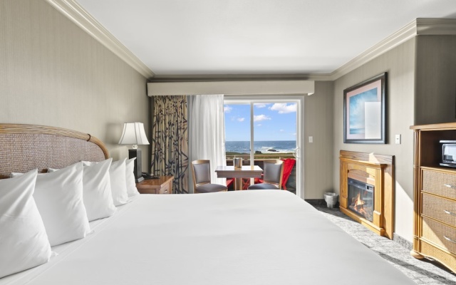 Standard room with balcony and with ocean view
