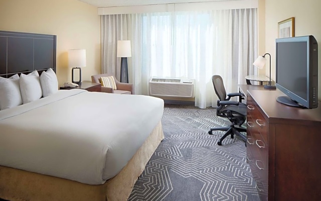 Standard Double room with city view