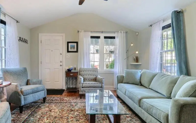 2 Bedrooms Cottage