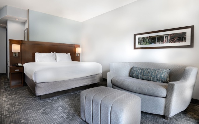 1 Bedroom Suite with river view