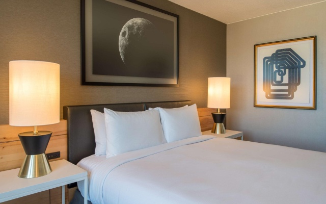 Corner Double Guest room