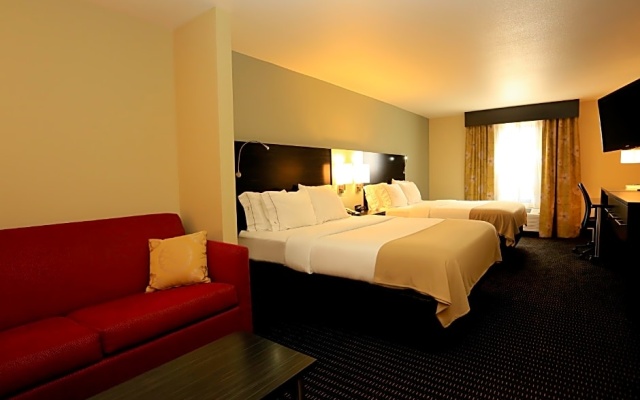 1 Bedroom Quadruple Suite