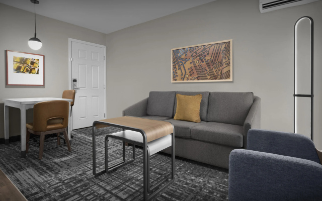 2 Bedrooms Suite