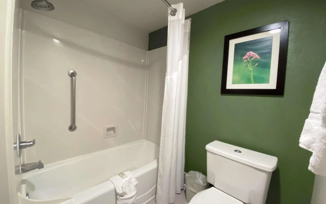 Standard Double room with balcony and with pool view