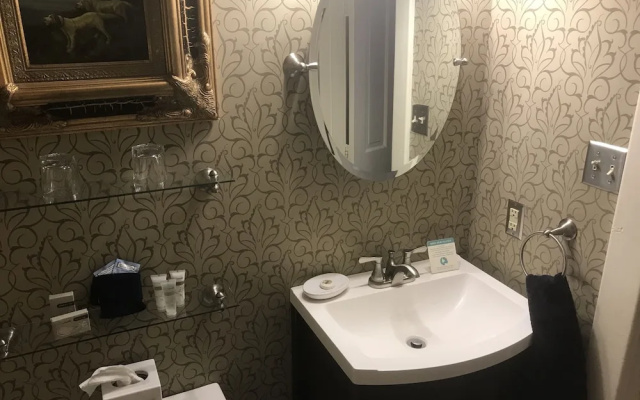 Comfort room