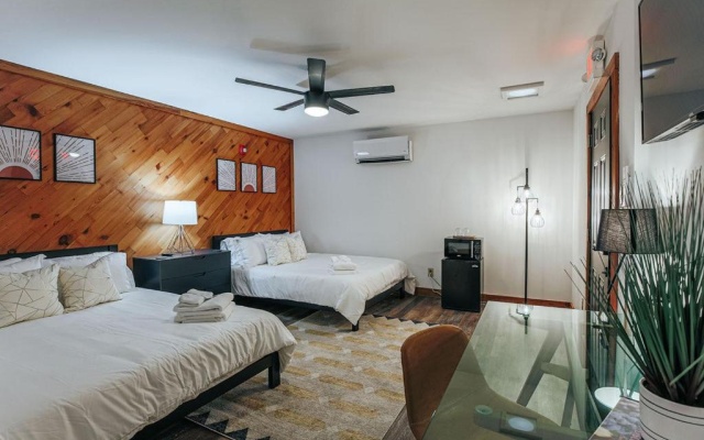 Deluxe Suite