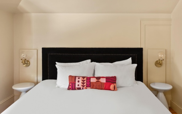 Premier room