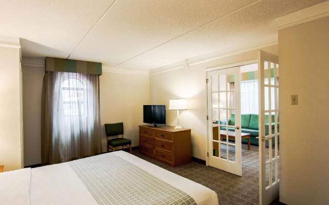 Double Suite