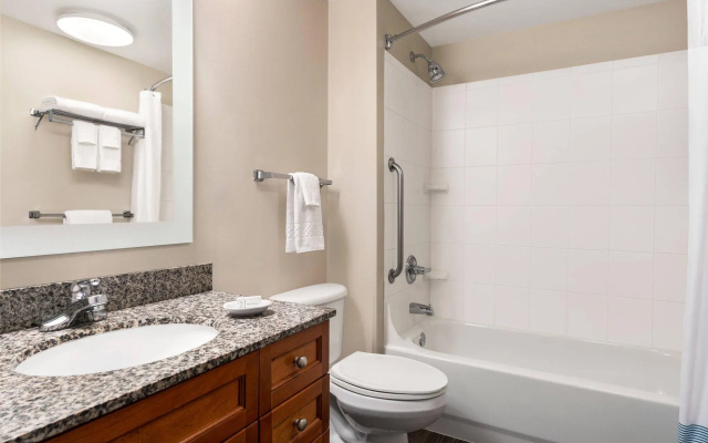 1 Bedroom 2 room Double Suite
