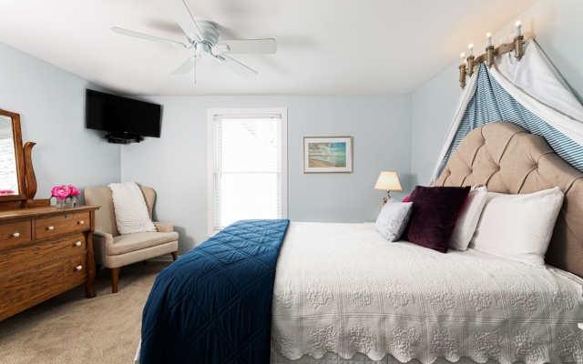 Standard Double room with partial view