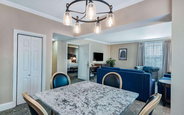 1 Bedroom Superior Double Suite