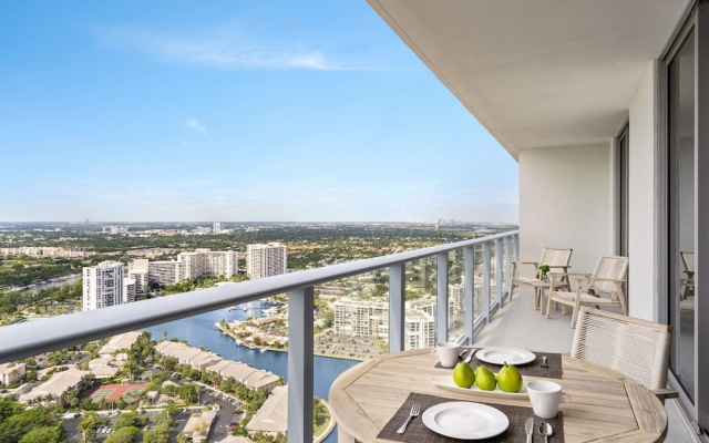 Suite with city view