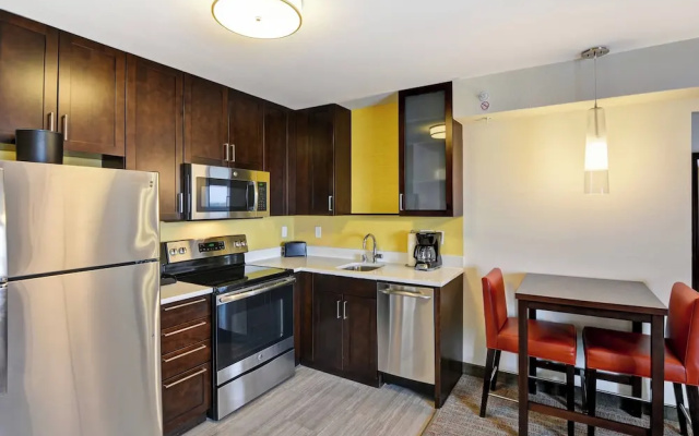 1 Bedroom Suite