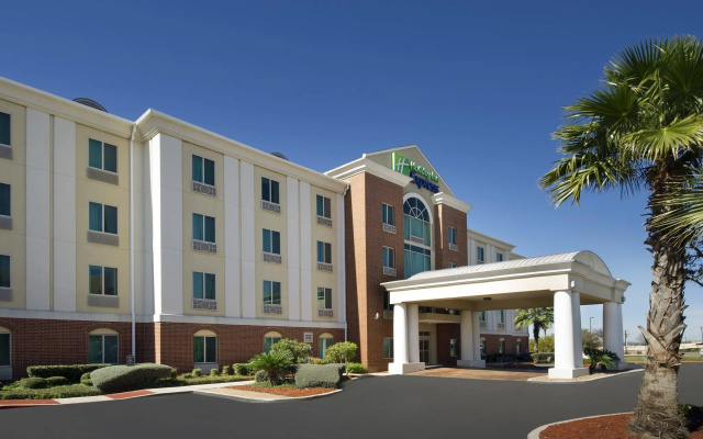 1 Bedroom Suite