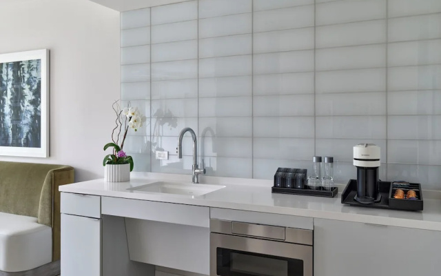 1 Bedroom Suite with balcony