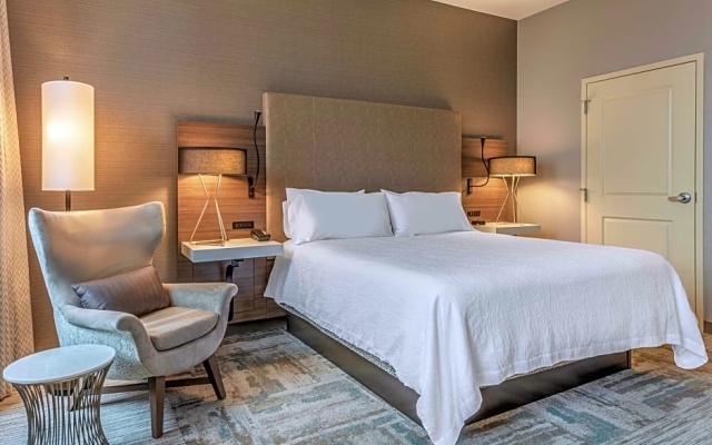 1 Bedroom Deluxe With sofa bed Double Suite