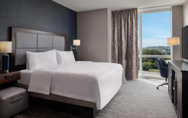Standard room with city view