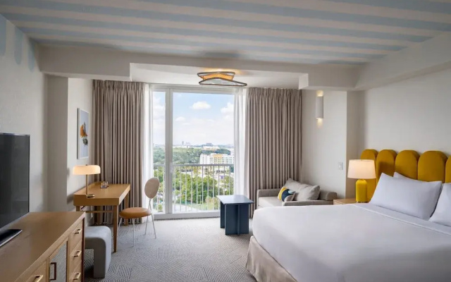 Double room with city view