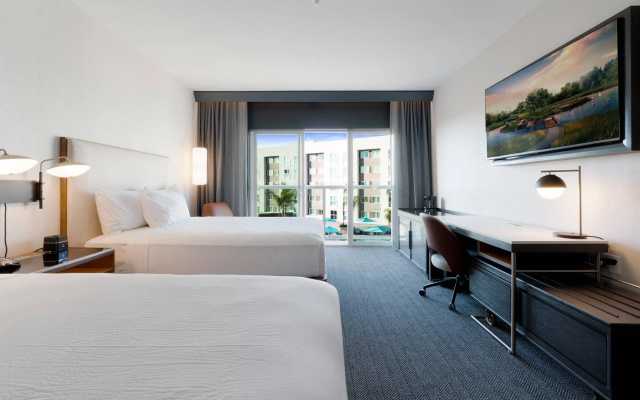 Standard Quadruple room with balcony and with water view