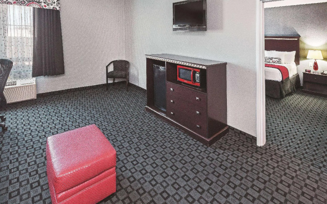 Deluxe Double Suite