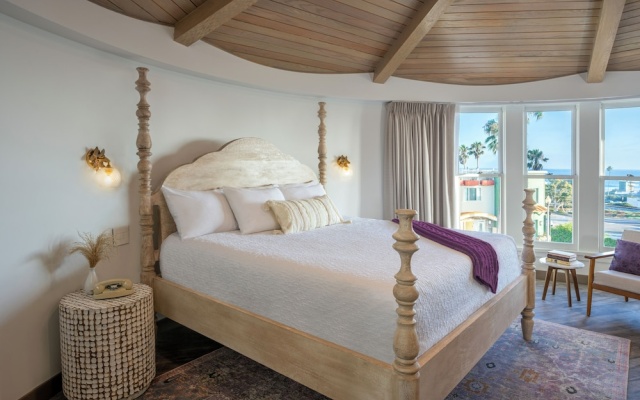 Suite with ocean view