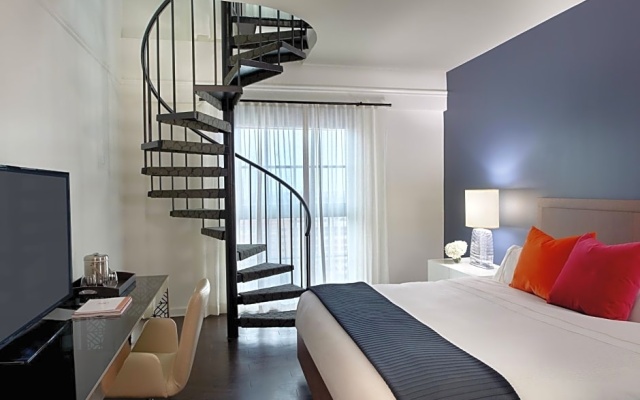 1 Bedroom Family Bi-Level Loft with city view