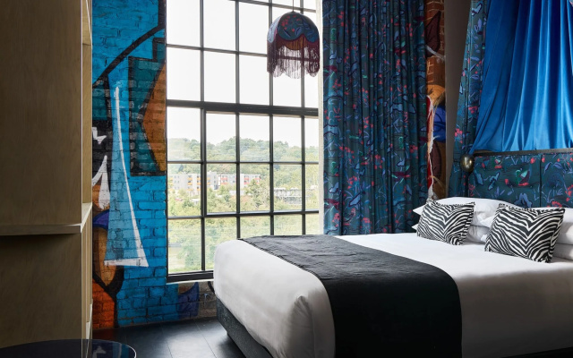 Standard Double room with river view