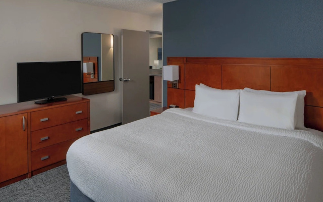1 Bedroom Suite with courtyard view