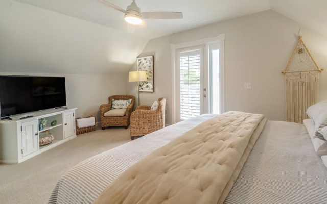 3 Bedrooms Cottage with balcony