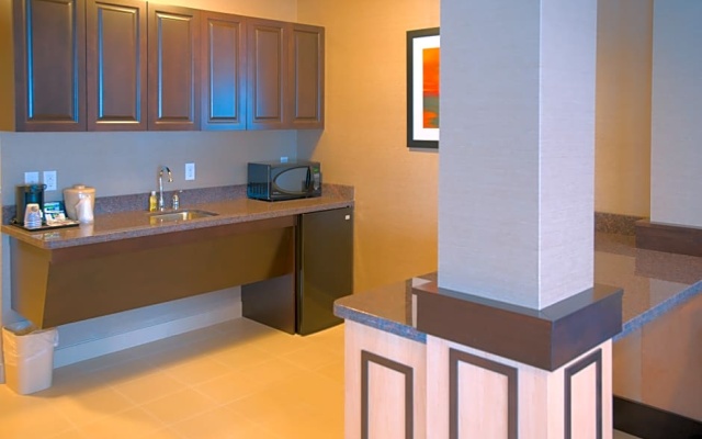 2 Bedrooms Quadruple Suite with balcony
