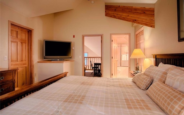 3 Bedrooms Apartment