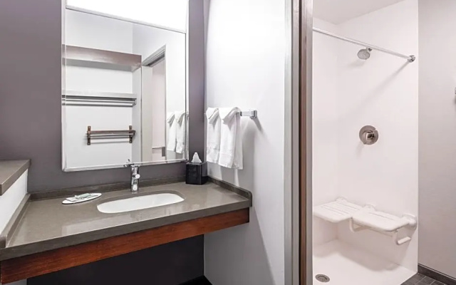 1 Bedroom Double Suite