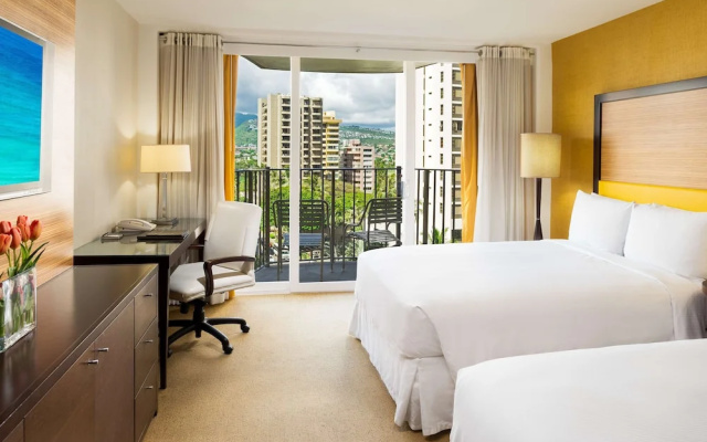 Deluxe Quadruple room with mountain view