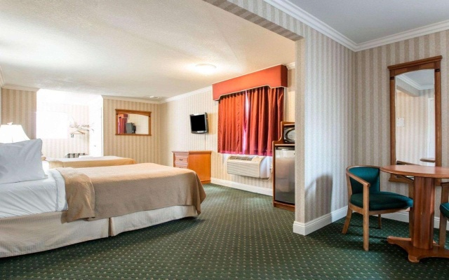 Sextuple Suite