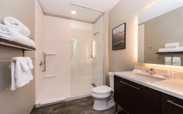 2 Bedrooms Suite