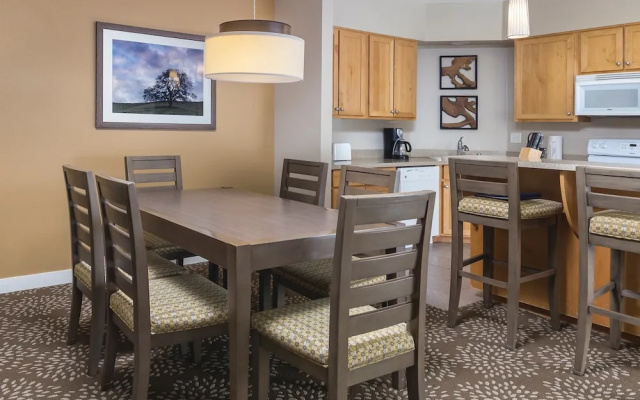 2 Bedrooms Deluxe Apartment
