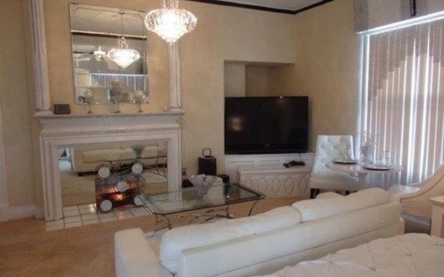 Luxury Suite