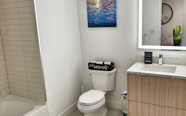 2 Bedrooms Apartment