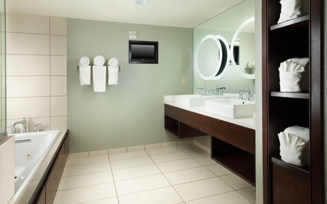 2 Bedrooms Suite