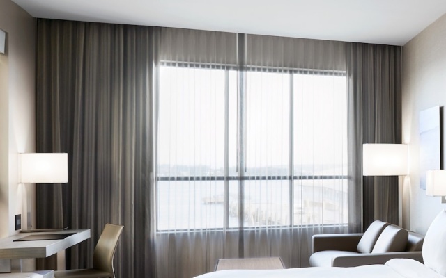 Deluxe Double room with city view