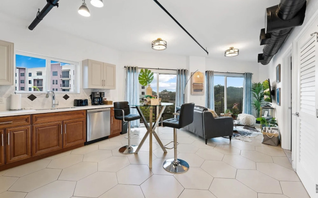 Luxury Suite with river view